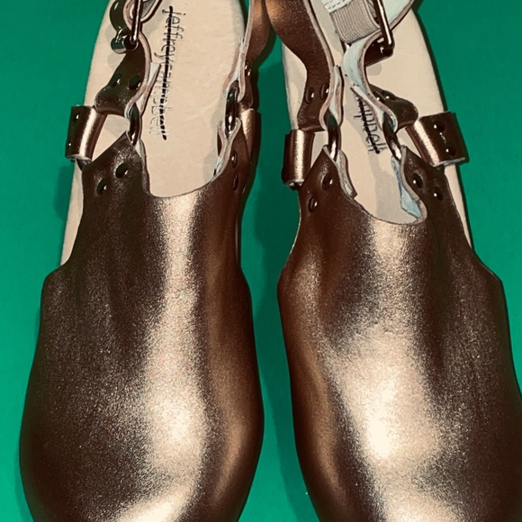 Jeffrey Campbell El Camino Rose Gold Clogs - Picture 2 of 3